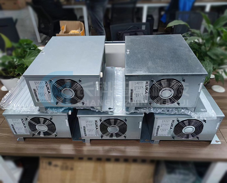 庫卡機器人控制柜C4主機00-348-886 庫卡機器人控制柜C4主機00-348-886