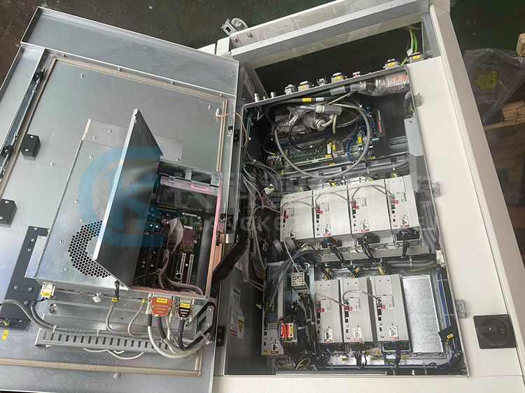 KUKA庫(kù)卡KR C2機(jī)器人KR240 Med AX